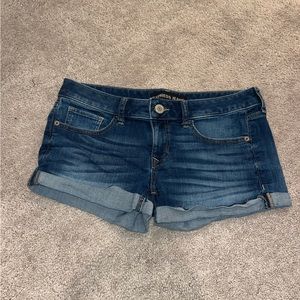 Low rise denim shorts